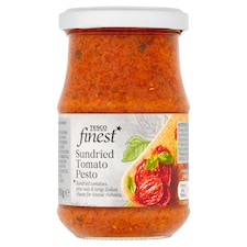Tesco Finest Pesto zo sušených paradajok, bazalky a talianskych tvrdých syrov 190 g