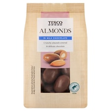 Tesco Pražené jadrá mandlí v mliečnej čokoláde 120 g