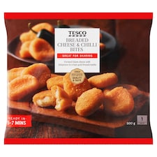 Tesco Obaľovaný predsmažený syr s chilli papričkami jalapeño 500 g
