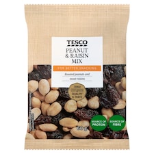 Tesco Zmes pražených arašidov a sušených hrozienok 60 g
